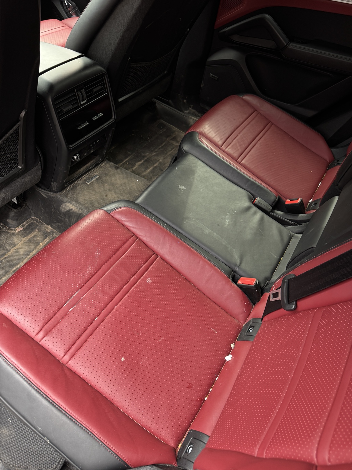 Porsche Cayenne — задний ряд — до