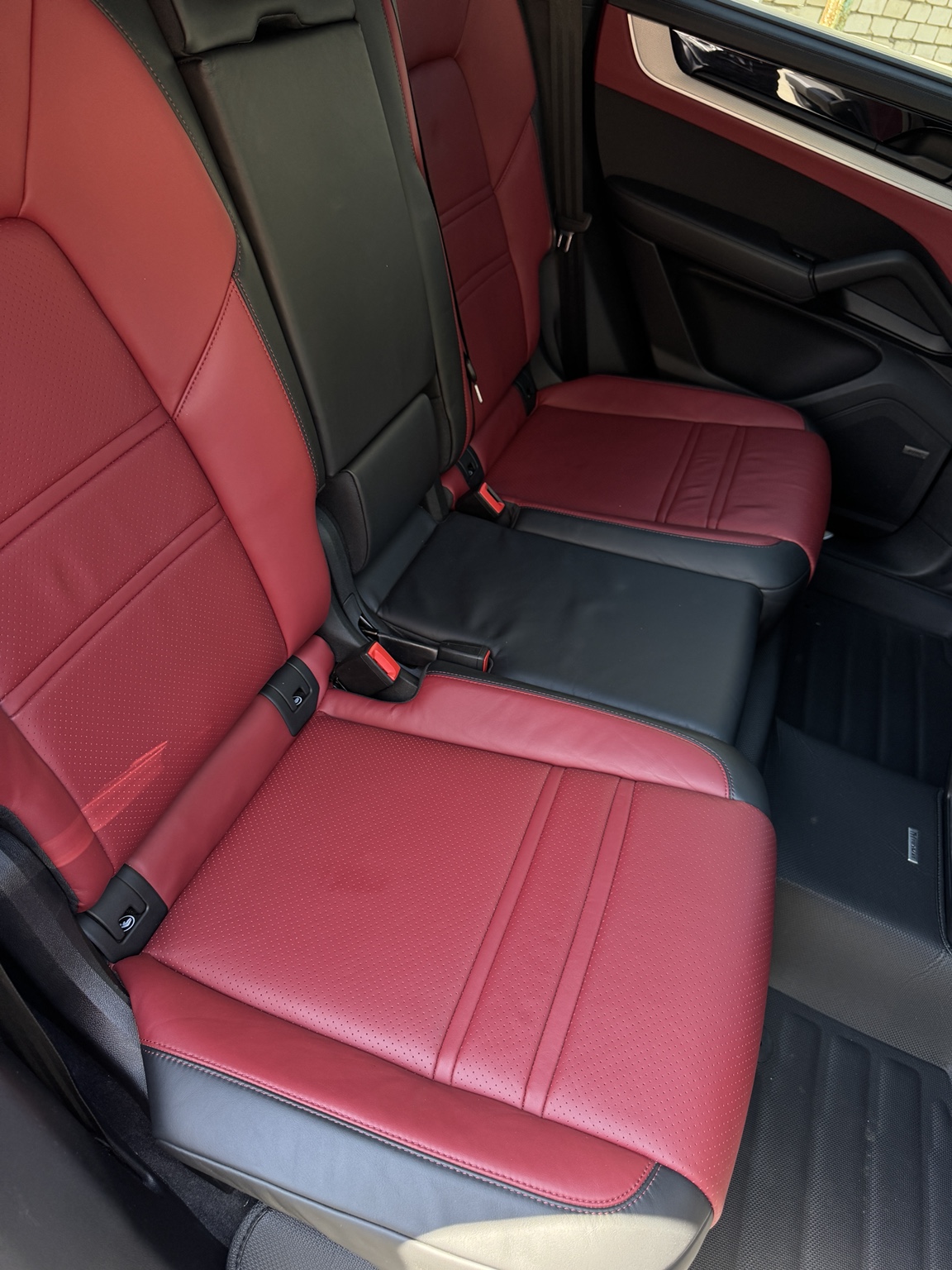 Porsche Cayenne — задние сиденья — после