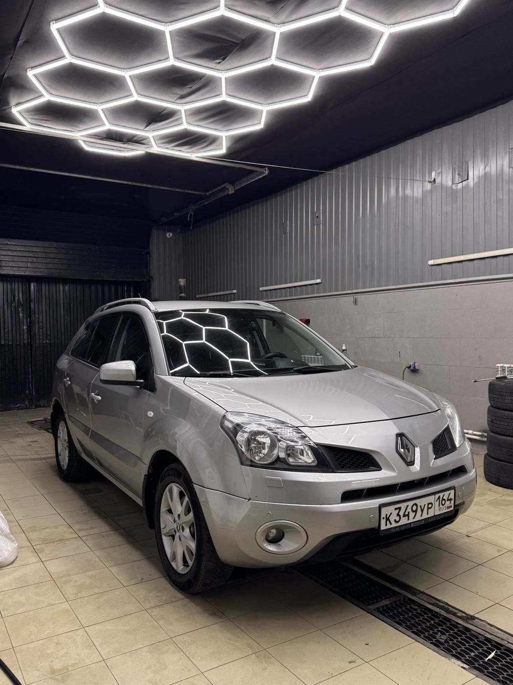 Renault Koleos — ДО химчистки — фото 1